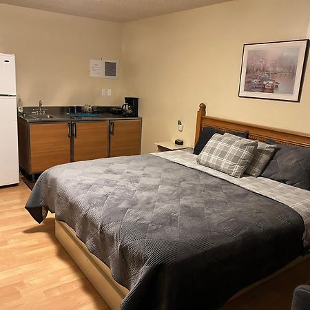 Cold Lake Kings Court Motel المظهر الخارجي الصورة