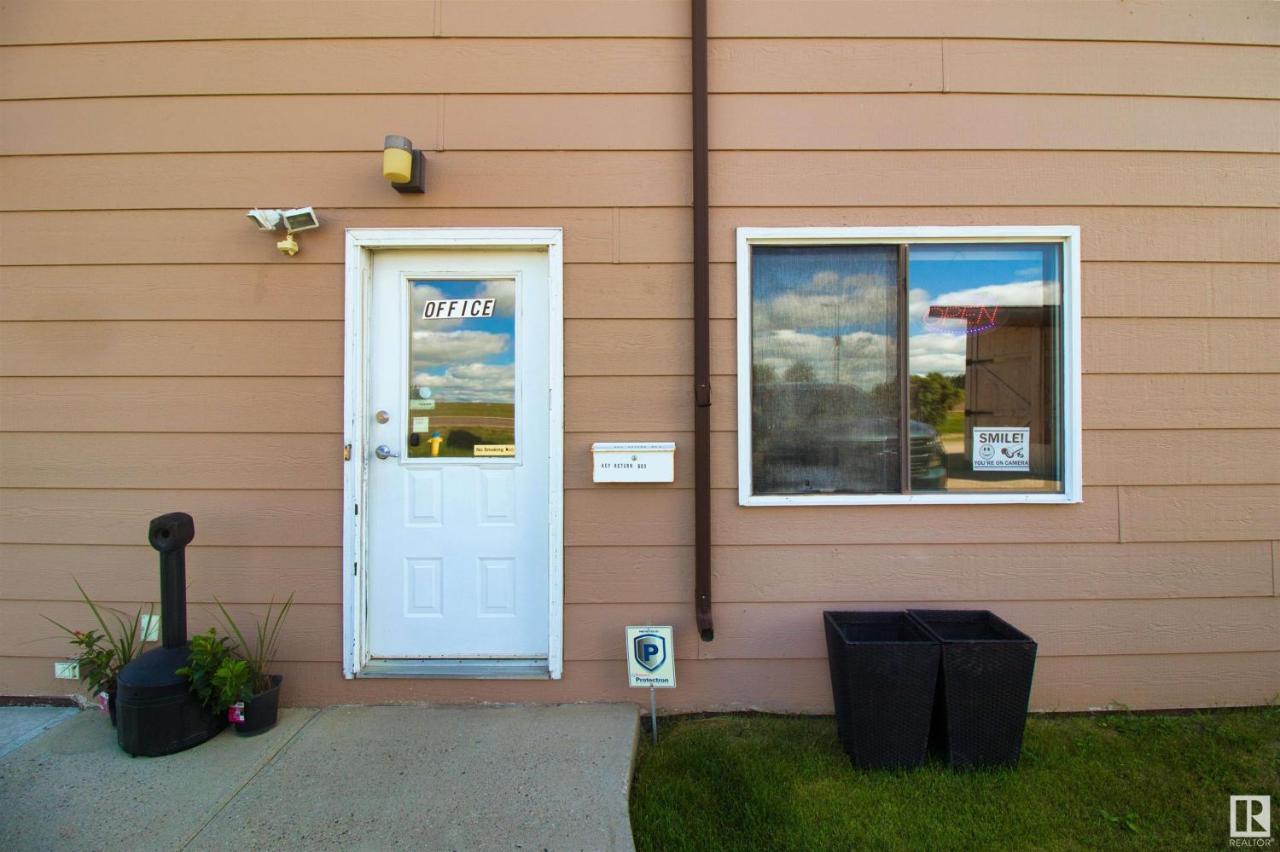 Cold Lake Kings Court Motel المظهر الخارجي الصورة